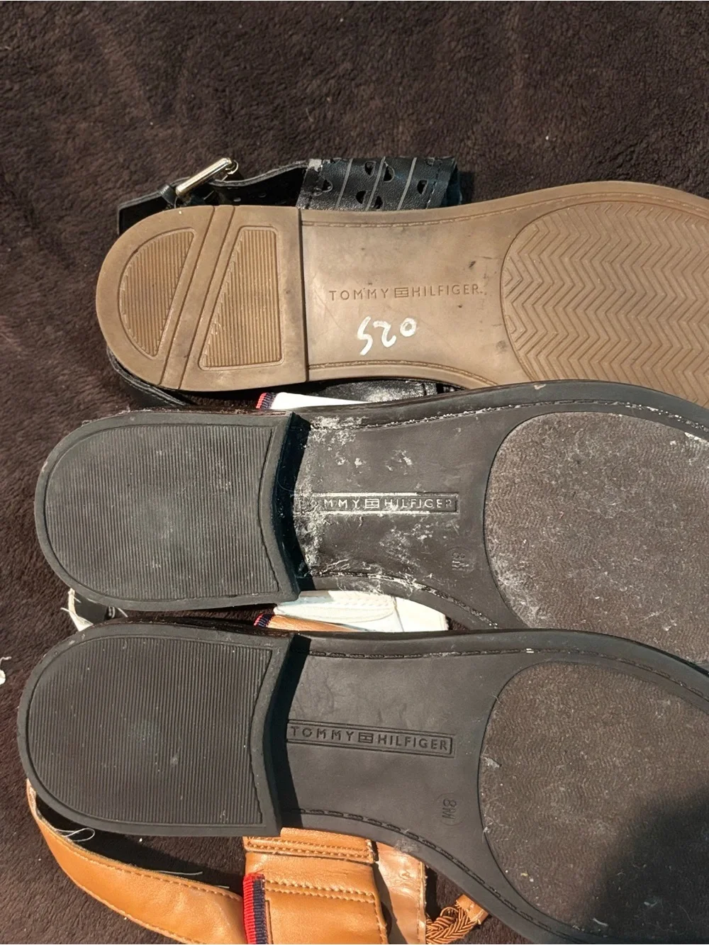 Tommy Hilfiger Girls' White and Tan T-Strap Sandals